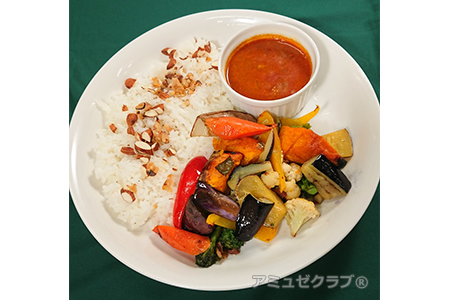 季節野菜とチキンのスープカレー
